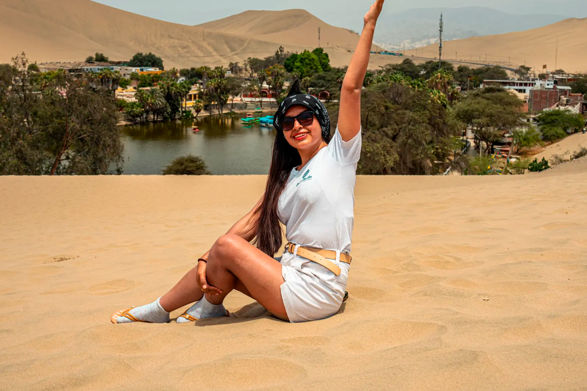 Ica y Paracas: Islas Ballestas y Huacachina