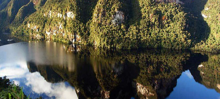 Laguna de los Condores | Chachapoyas Trekking | Lima Inca Trip