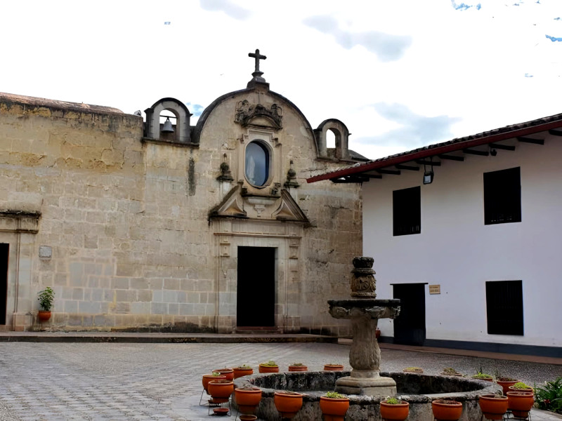 Cajamarca Hospital Varones Lima Inca Trip